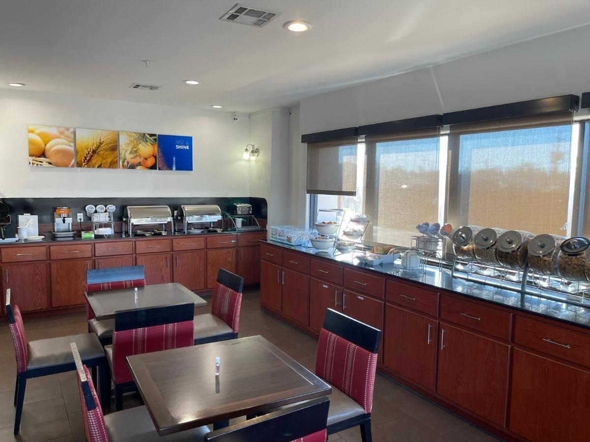 Comfort Suites Лейк Чарлс Екстериор снимка
