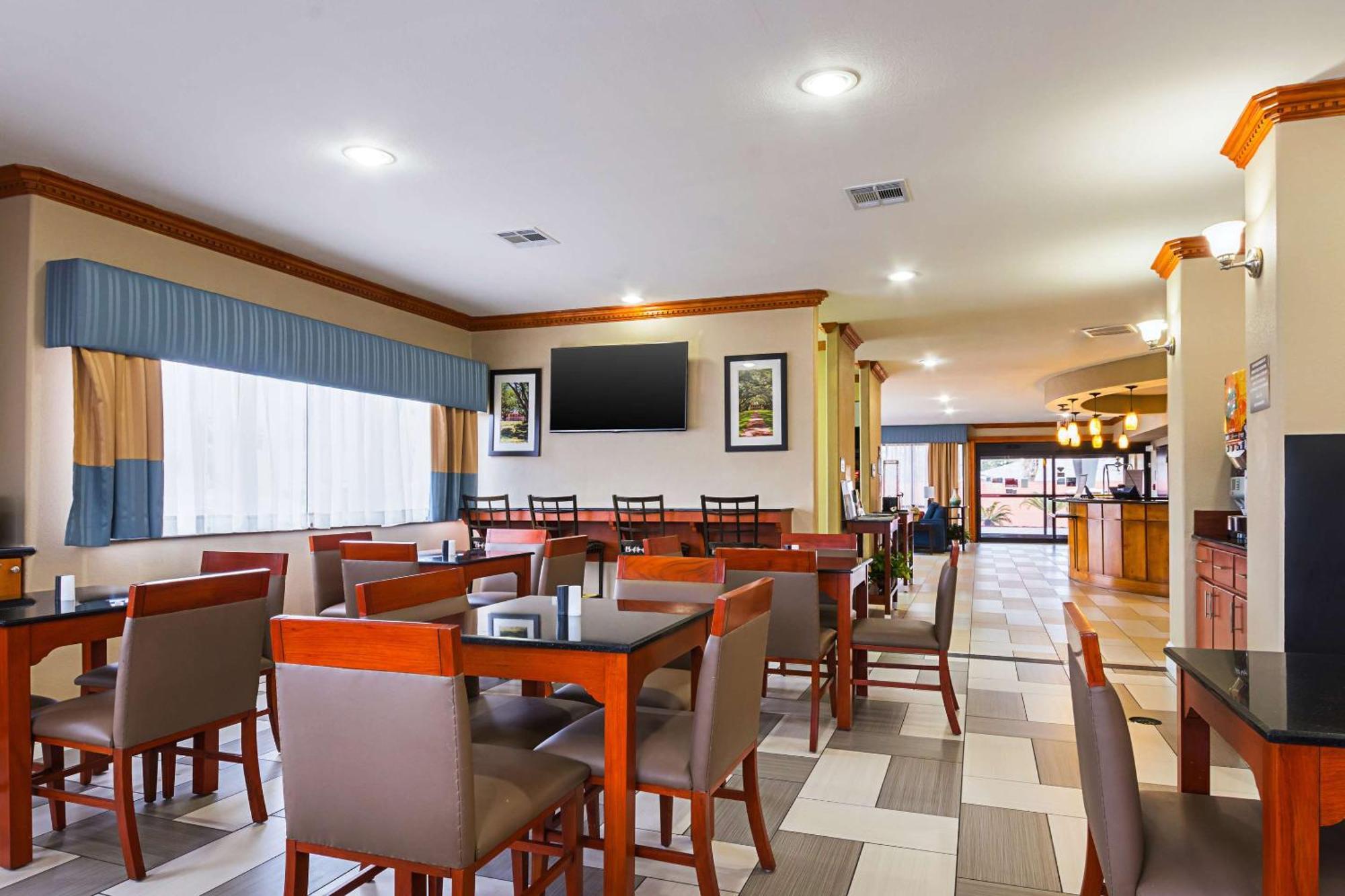 Comfort Suites Лейк Чарлс Екстериор снимка